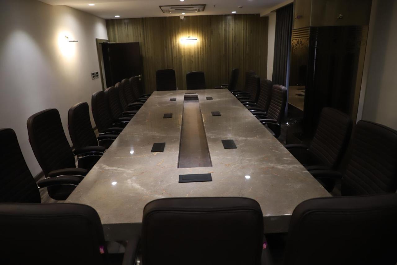 The Royal Class Hotel Gwalior Luaran gambar