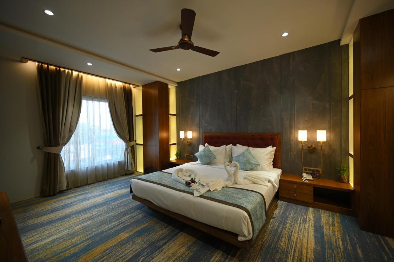 The Royal Class Hotel Gwalior Luaran gambar
