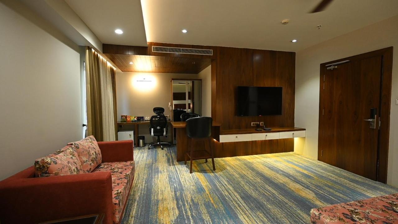 The Royal Class Hotel Gwalior Luaran gambar